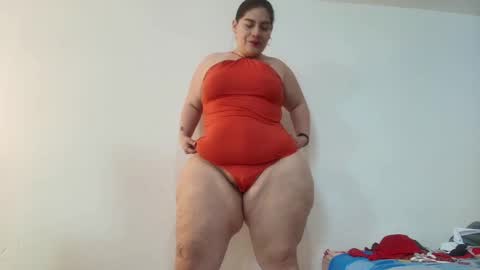 Snapshot of sexy_curvi chatting on December 2024 04:39:01 PM karla instagram online show from December 2024 04:39:01 PM