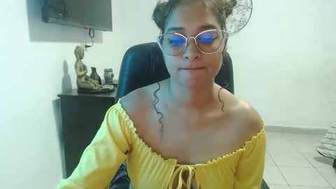 danna gomez online show from March 2025 02:56:01 PM