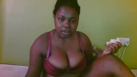 Snapshot of sexy_divana chatting on February 2025 08:48:01 AM sexy_divana online show from February 2025 08:48:01 AM