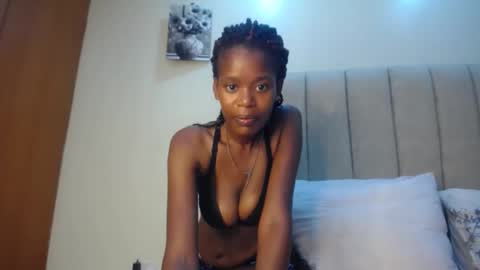 Snapshot of sexy_ebony_naomi chatting on September 2025 03:00:02 PM sexy_ebony_naomi online show from September 2025 03:00:02 PM