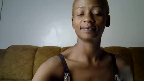 Snapshot of sexy_ellahh chatting on February 2026 01:37:02 AM Ellahh online show from February 2026 01:37:02 AM