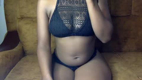 Snapshot of sexy_ellahh chatting on July 2026 12:24:01 AM Ellahh online show from July 2026 12:24:01 AM