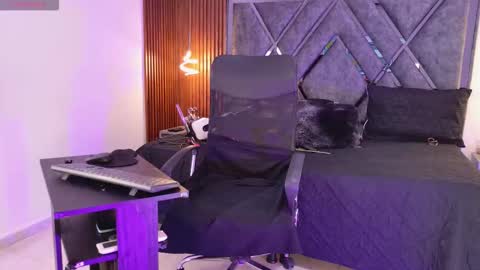 Snapshot of sexy_hot_milf_ chatting on March 2026 10:24:02 PM Dafne online show from March 2026 10:24:02 PM