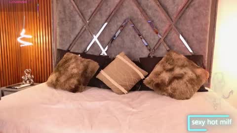 Snapshot of sexy_hot_milf_ chatting on March 2026 07:39:01 PM Dafne online show from March 2026 07:39:01 PM