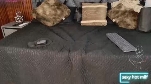 Snapshot of sexy_hot_milf_ chatting on March 2026 11:16:02 AM Dafne online show from March 2026 11:16:02 AM