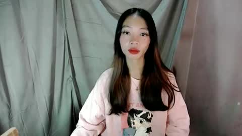 Snapshot of sexy_jeann chatting on December 2025 01:57:02 AM Shane online show from December 2025 01:57:02 AM