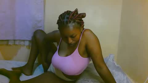 Snapshot of sexy_latasha chatting on March 2026 06:42:02 PM sexy_latasha online show from March 2026 06:42:02 PM