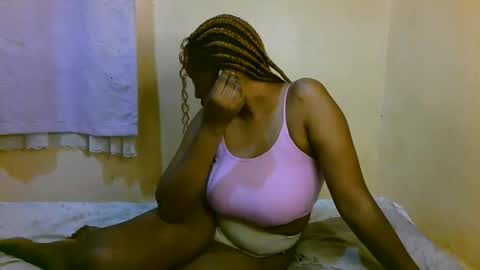 Snapshot of sexy_latasha chatting on May 2026 08:52:01 AM sexy_latasha online show from May 2026 08:52:01 AM