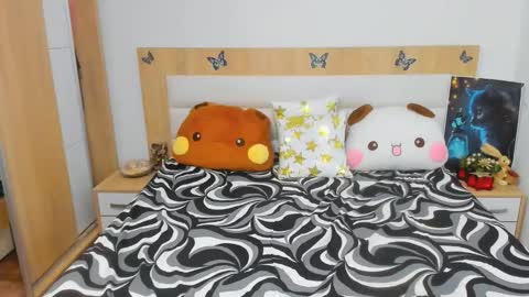 Lily online show from May 2026 04:17:01 AM