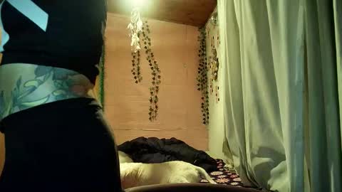 Snapshot of sexy_lolas chatting on March 2026 11:21:01 PM sexy lolas online show from March 2026 11:21:01 PM