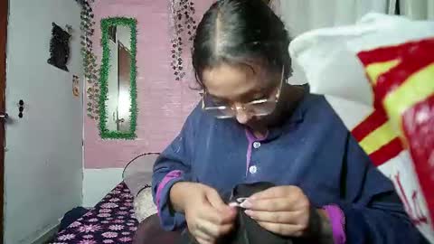 sexy lolas online show from June 2026 01:59:02 AM