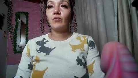 Snapshot of sexy_lolas chatting on July 2026 02:05:17 AM sexy lolas online show from July 2026 02:05:17 AM