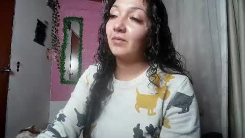Snapshot of sexy_lolas chatting on July 2026 01:44:01 AM sexy lolas online show from July 2026 01:44:01 AM
