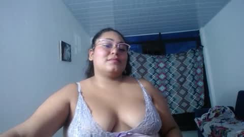 Snapshot of sexy_love_15 chatting on September 2025 06:05:02 AM SIRENA LOVE online show from September 2025 06:05:02 AM