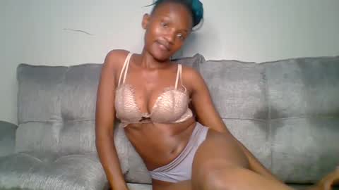 Snapshot of sexy_lucy012 chatting on February 2025 10:04:02 PM sexy_lucy012 online show from February 2025 10:04:02 PM