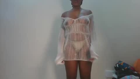 sexy_lyna online show from January 2026 05:16:02 PM