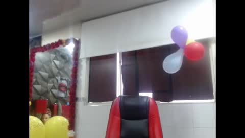 Snapshot of sexy_mature_hot01 chatting on October 2025 01:55:01 PM MARIPOSA online show from October 2025 01:55:01 PM