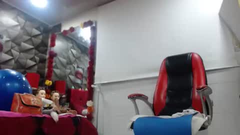 Snapshot of sexy_mature_hot01 chatting on November 2025 12:15:01 PM MARIPOSA online show from November 2025 12:15:01 PM