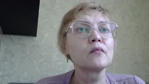 Snapshot of sexy_milf___ chatting on March 2026 10:37:02 AM sexy_milf___ online show from March 2026 10:37:02 AM