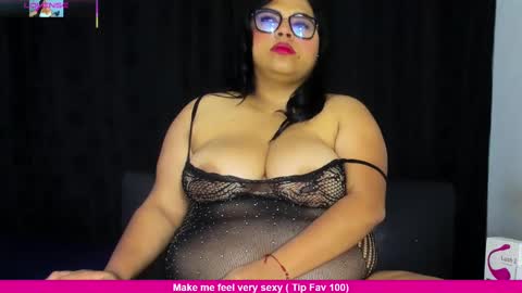 Snapshot of sexy_milfy01 chatting on February 2025 03:52:02 AM Jenny I am a freelance model online show from February 2025 03:52:02 AM
