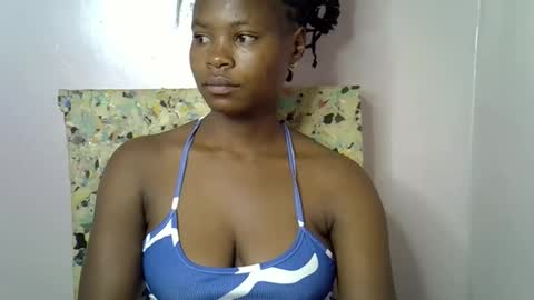 Molyne online show from February 2026 11:44:02 PM