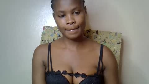 Molyne online show from April 2026 01:28:01 PM