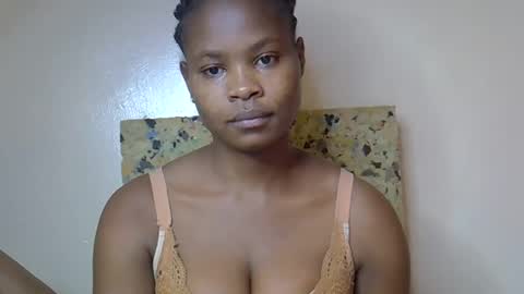 Molyne online show from May 2026 01:37:02 PM
