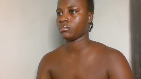 sexy_petitqueen online show from February 2026 04:11:01 AM