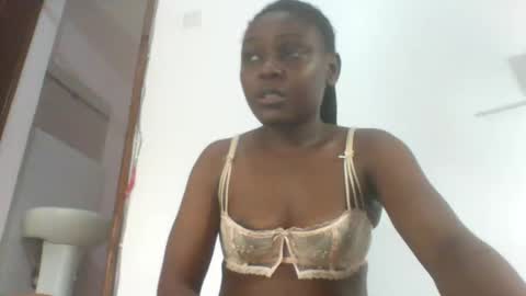 Snapshot of sexy_shanice chatting on September 2025 12:32:01 PM Sexy shanice online show from September 2025 12:32:01 PM
