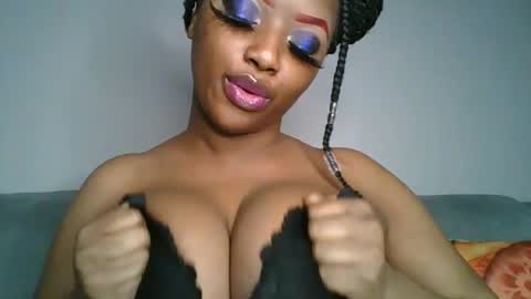 Snapshot of sexy_sweetcandy chatting on December 2024 03:44:02 PM sexy sweetcandy online show from December 2024 03:44:02 PM
