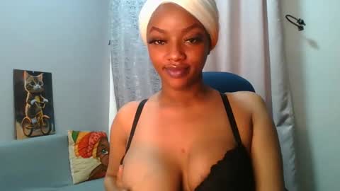 Snapshot of sexy_sweetcandy chatting on October 2025 06:33:01 AM sexy sweetcandy online show from October 2025 06:33:01 AM