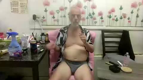Daddy online show from April 2026 08:28:02 AM