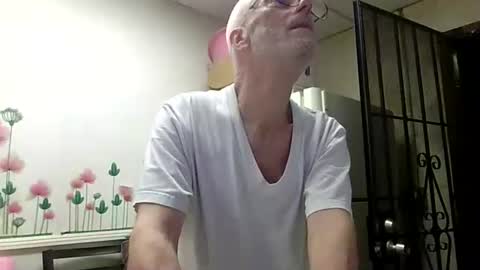 Daddy online show from April 2026 10:18:01 PM
