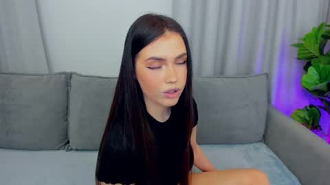 Snapshot of sexyangeloux chatting on February 2026 08:03:02 PM Lou online show from February 2026 08:03:02 PM