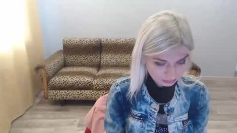 Snapshot of sexybeatriice chatting on December 2024 07:04:01 AM sexybeatriice online show from December 2024 07:04:01 AM