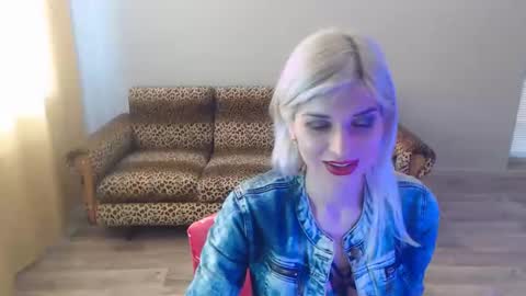 Snapshot of sexybeatriice chatting on February 2025 07:28:01 AM sexybeatriice online show from February 2025 07:28:01 AM