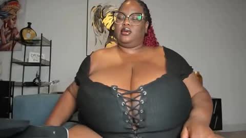 Snapshot of sexyblackhugetits chatting on November 2025 05:18:01 PM sexyblackhugetits online show from November 2025 05:18:01 PM