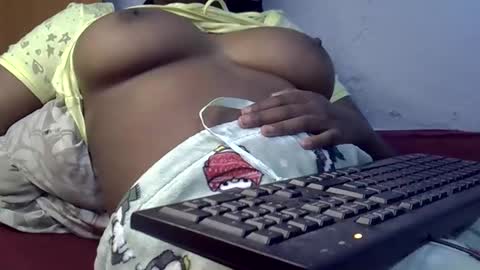 Snapshot of sexycarina254 chatting on November 2025 03:48:02 PM sexycarina254 online show from November 2025 03:48:02 PM