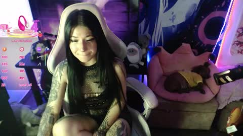 Snapshot of sexycarriie chatting on March 2026 05:25:01 AM Carrie online show from March 2026 05:25:01 AM