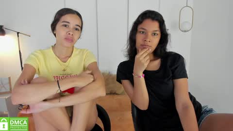 Snapshot of sexychanell_18 chatting on December 2024 01:03:01 PM chanell and yina online show from December 2024 01:03:01 PM