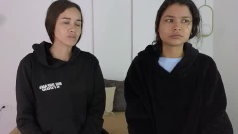 Snapshot of sexychanell_18 chatting on September 2025 01:15:02 PM chanell and yina online show from September 2025 01:15:02 PM