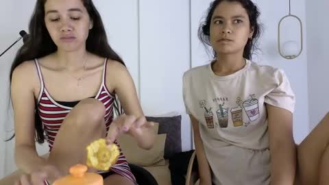 chanell and yina online show from May 2026 01:38:01 PM