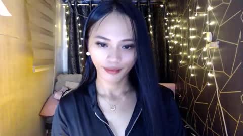 Miss Cheng online show from November 2025 08:24:01 AM