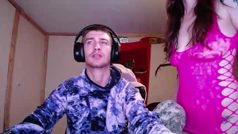 Austin and Megan online show from November 2025 05:08:02 AM