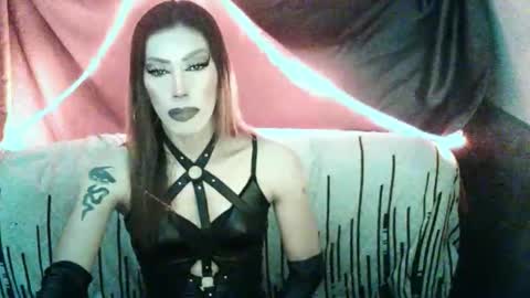 Snapshot of sexydevine_34 chatting on April 2026 01:42:02 AM Devine online show from April 2026 01:42:02 AM