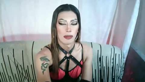 Snapshot of sexydevine_34 chatting on May 2026 10:18:02 PM Devine online show from May 2026 10:18:02 PM