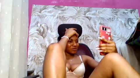Snapshot of sexydoll32 chatting on June 2026 12:21:02 AM sexydoll32 online show from June 2026 12:21:02 AM