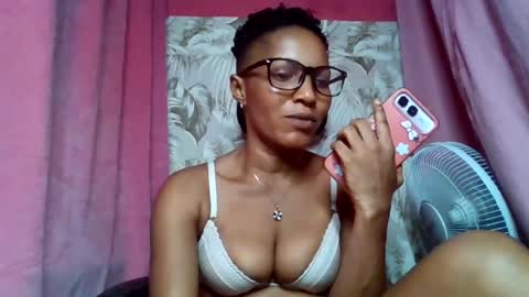 Snapshot of sexydoll32 chatting on July 2026 12:18:02 PM sexydoll32 online show from July 2026 12:18:02 PM