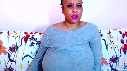 Snapshot of sexyebonylove89 chatting on December 2025 05:12:02 AM sexyebonylove89 online show from December 2025 05:12:02 AM