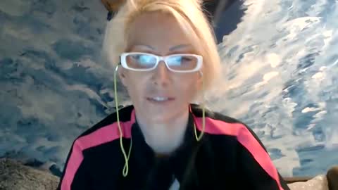 Snapshot of sexyeni chatting on February 2025 12:15:01 AM ENI pvt moan your name WHEN I M NOT online you tell me in SNAPCHAT deal yes add me... FREE TWITTER magiconline101...... online show from February 2025 12:15:01 AM